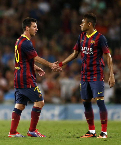 格纳布里传射建功助拜仁3比1胜葡萄牙体育